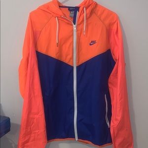 NIKE WINDBREAKER RUNNING JACKET